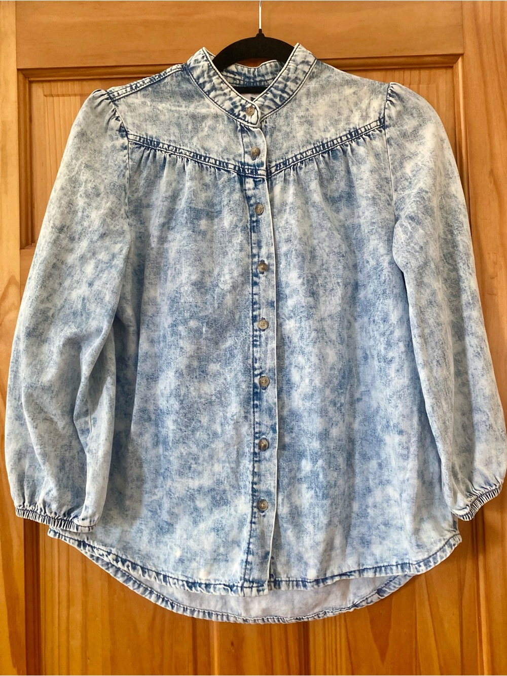 Signature by Reitmans Acid Wash Chambray Blouse Small 100% Cotton Puff Sleeve
